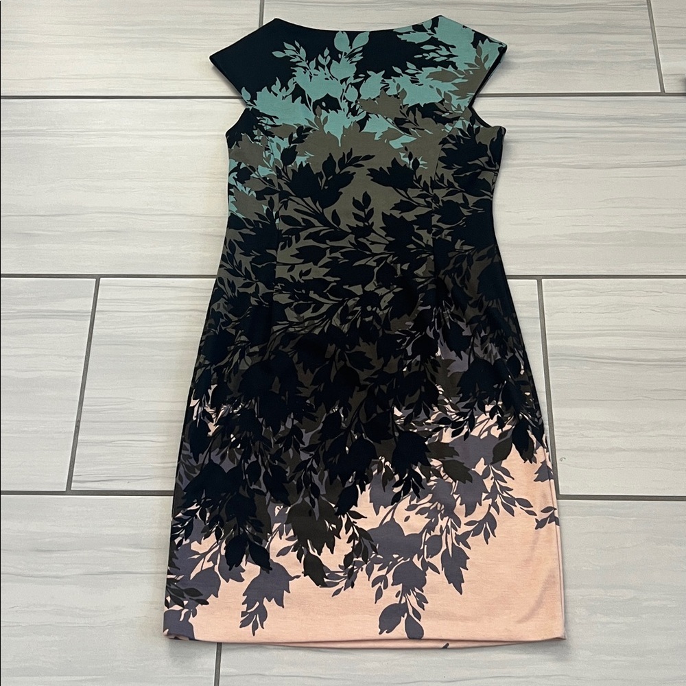 London Times Women's Black Floral & Leaf Pattern Cap-Sleeve Dress - Size 6 - Picture 5 of 12